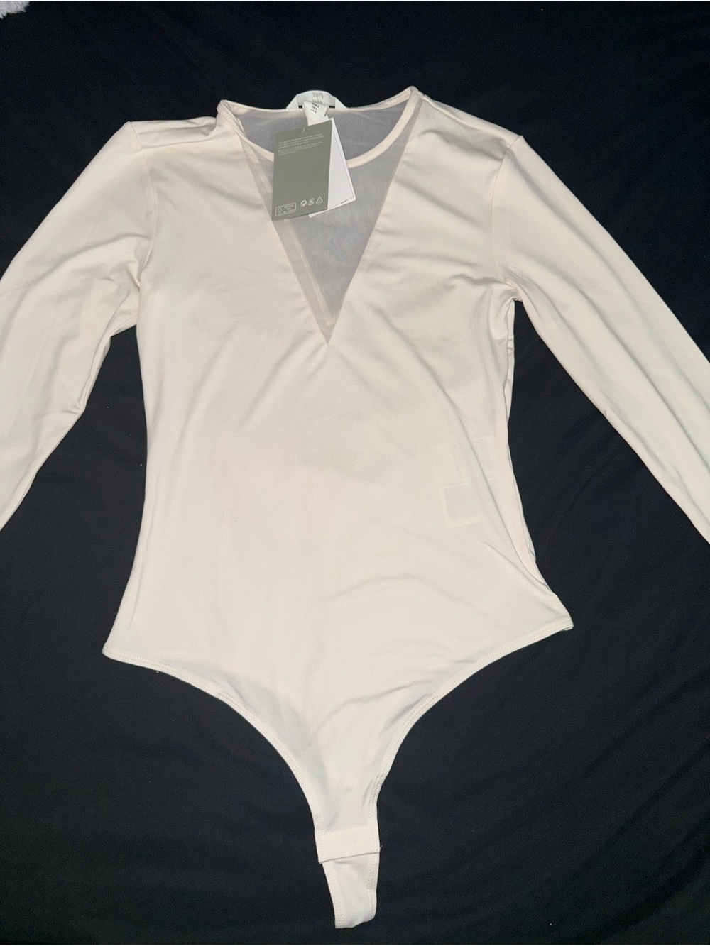 H&M Cream Long Sleeve V-Neck Bodysuit
